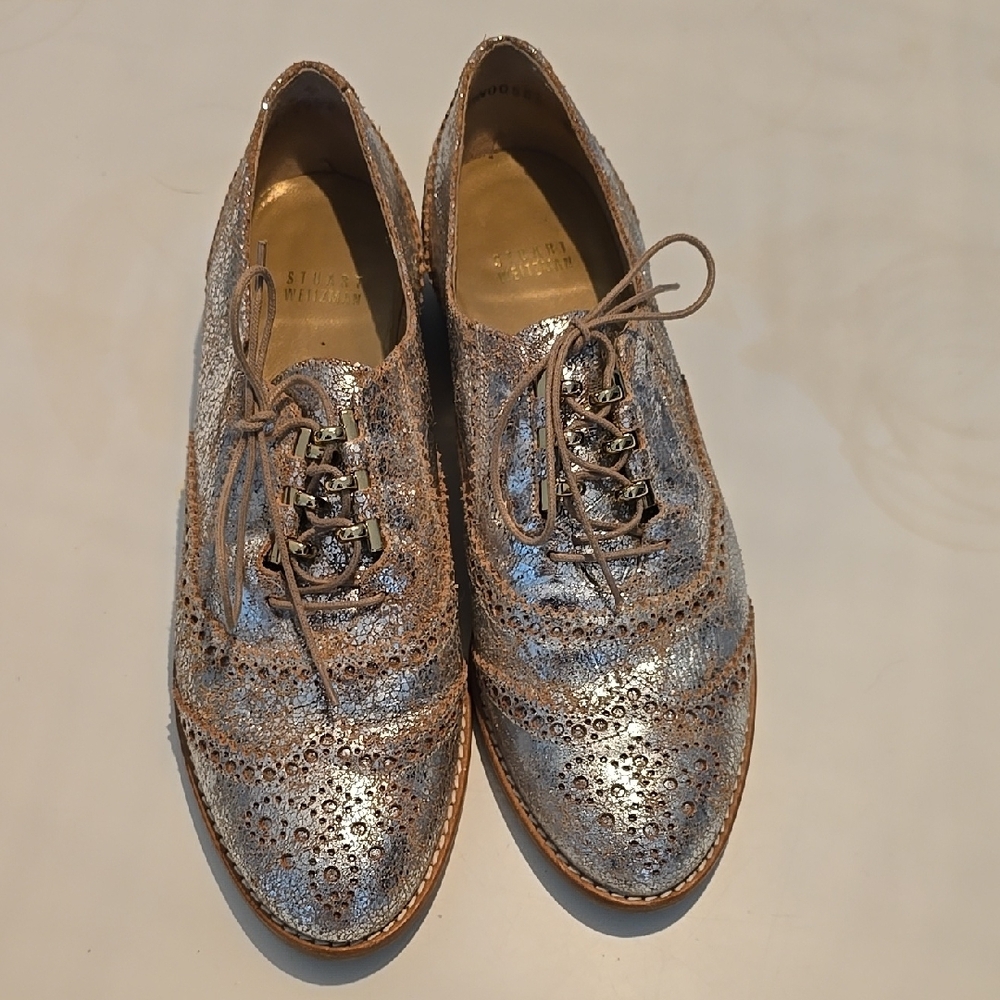 SW Flat Stylish Silver And Golden Tone Leather Loafers.